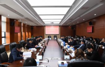 智仁湖州所主任盛英英律师参加吴兴法院律师意见座谈会