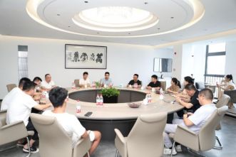 东唐人所徐凤律师参加织里“法治亲清团”座谈会
