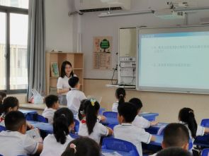 普法聚焦|“以法之名，护航少年”——六和律师为月河小学同学上开学法治第一课