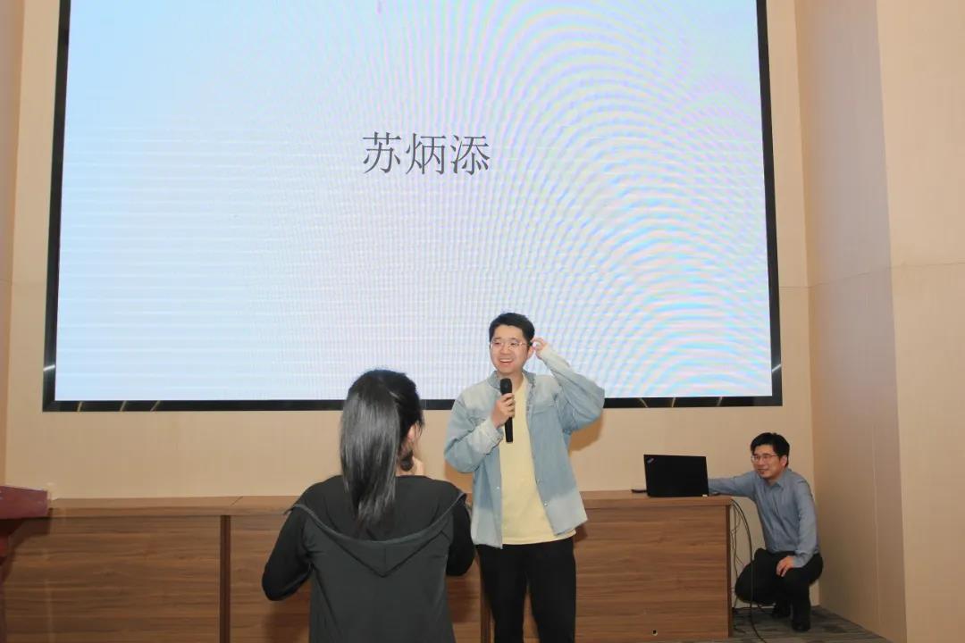 e6af61c976b64db331726793b10cfbeb.jpg
